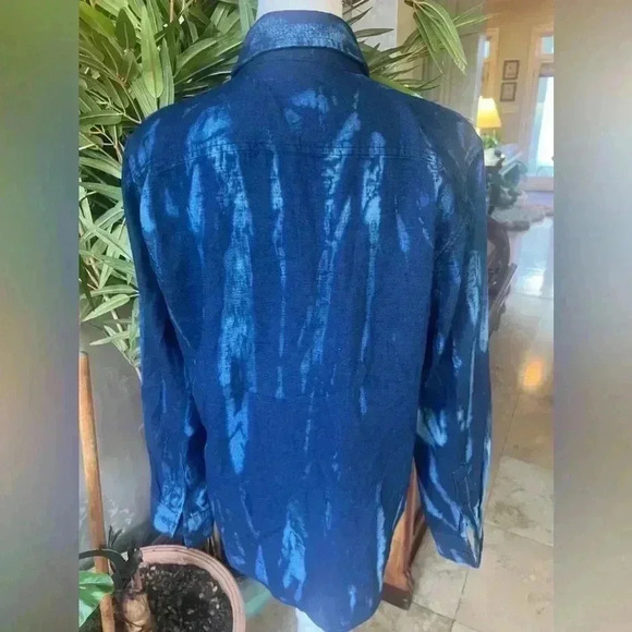 Sun + Stone mens cotton. Button down shirt. Size medium. Excellent condition. - Picture 5 of 7